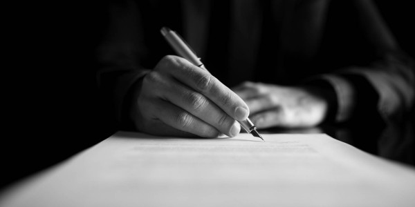 Reagrupación Familiar / Procedimientos Matrimoniales Bot · Revisión y Preparación de Documentación